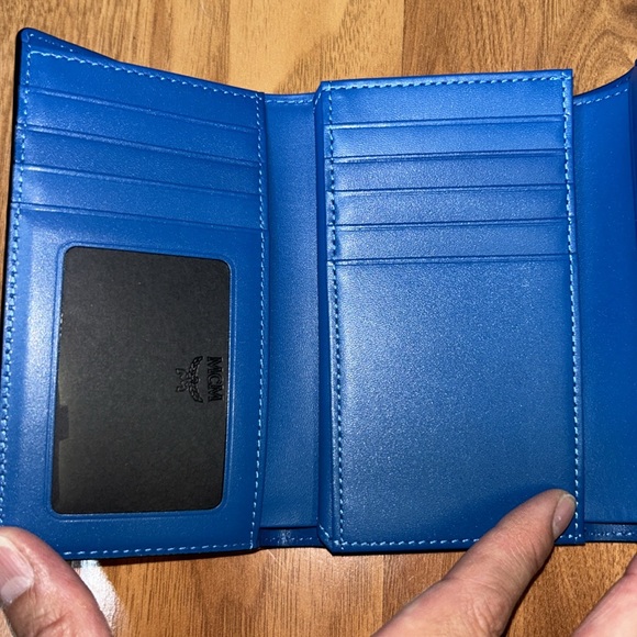 Brand New in Box Authentic MCM Rabbit Mini Visetos Metallic Wallet - Picture 16 of 16